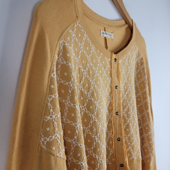 Free People Embroidered Button Up Long Sleeve Round Hem Henley Spirit Tee Tunic - Picture 5 of 11